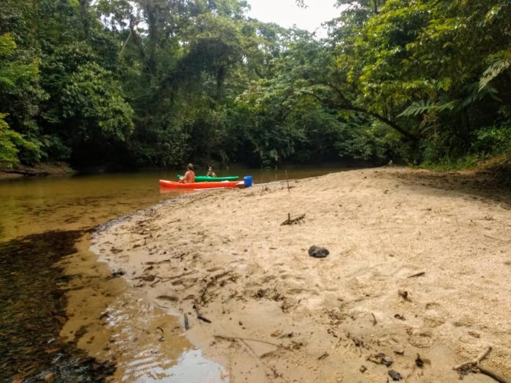 Suites Proximo Ao Rio Jaguareguava Em Bertioga Luaran gambar