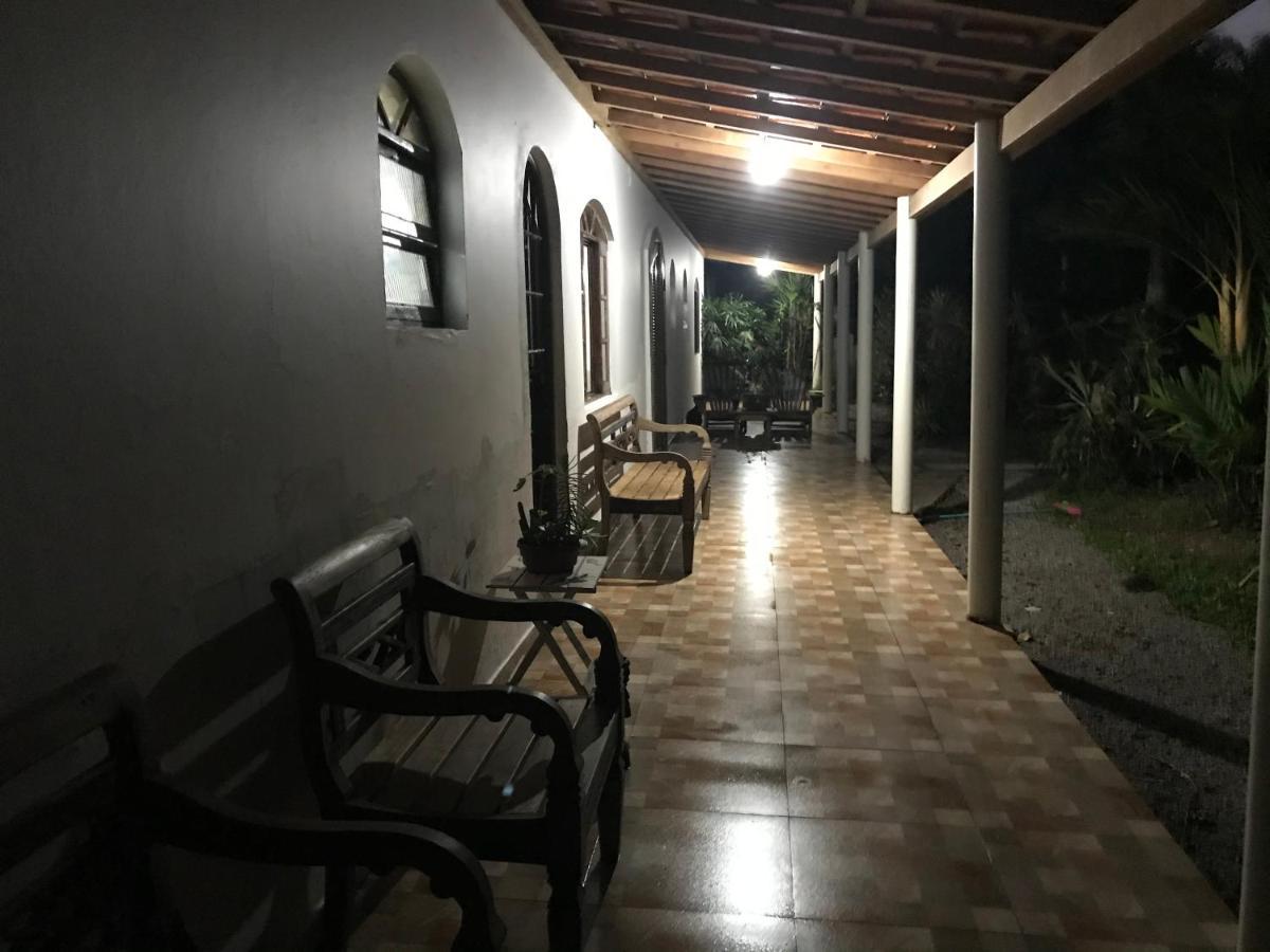 Suites Proximo Ao Rio Jaguareguava Em Bertioga Luaran gambar