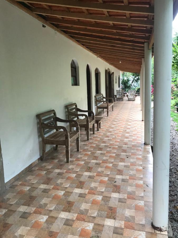Suites Proximo Ao Rio Jaguareguava Em Bertioga Luaran gambar